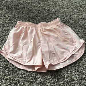 NIKE SHORTS!